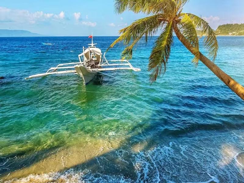 Ship Maria Hotel Puerto Galera Exterior photo