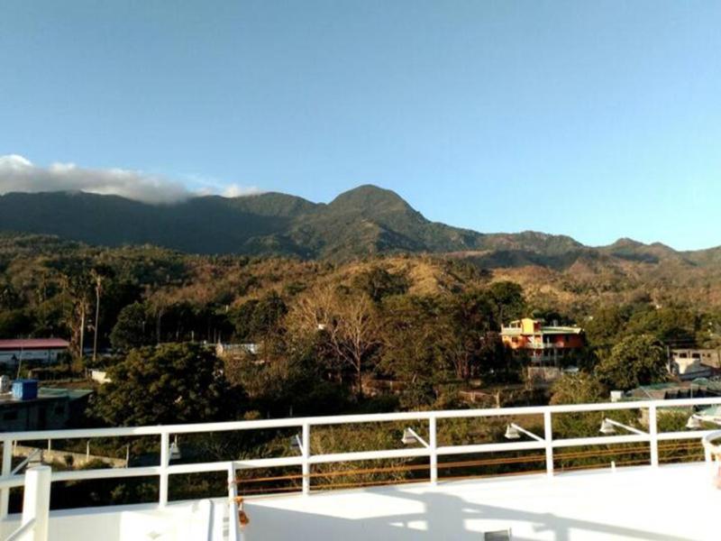 Ship Maria Hotel Puerto Galera Exterior photo